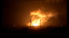 INCENDIU PUTERNIC la o uzină din Donețk, după ce depozitele cu deșeuri chimice au luat foc