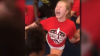 IMAGINI ȘOCANTE! O adolescentă de 13 ani URLĂ DE DURERE în timp ce este forțată de profesoară să facă șpagatul (VIDEO)