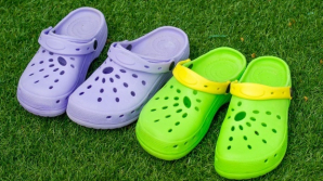 Sandale periculoase. Confecționate dintr-un material cangerigen, provoacă mutația celulelor odată ajunse pe corp 