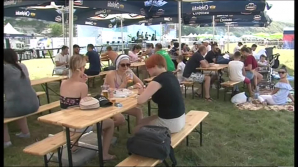 Prima zi a Festivalului Gustar: Muzică bună, mâncare delicioasă şi vizitatori impresionaţi