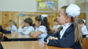 CRIZĂ de învăţători în şcolile de la sate. Tinerii specialişti refuză să activeze. Ce spun autorităţile 