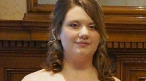 Dragoste și umilință. I-a cumpărat un inel de logodnă mic pentru a o determina să slăbească. Ce a urmat (FOTO)