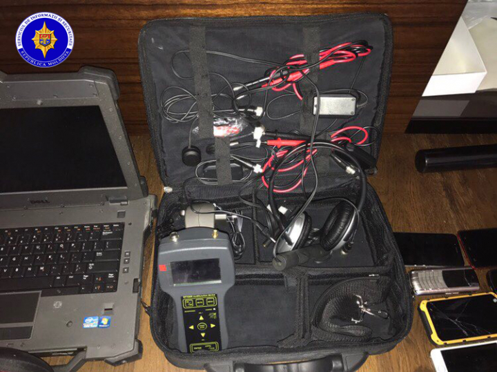 Grupare specializată în producerea și comercializarea anabolizantelor, deconspirată de SIS (FOTO)