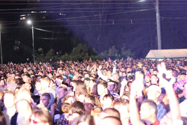 Concert grandios   în PMAN. Peste 100 de mii de oameni s-au distrat pe muzica artiștilor internaționali (FOTO)