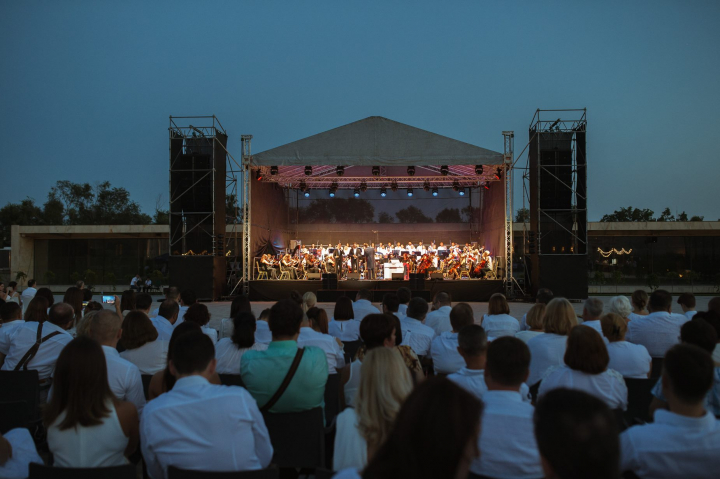 Concert excepțional la Castelul Mimi. Eugen Doga a susținut un recital în aer liber