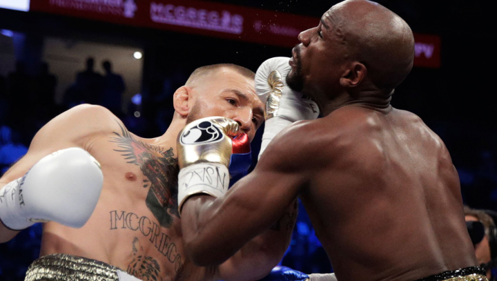 Boxerul Floyd Mayweather a câştigat "lupta mileniului" cu Conor McGregor