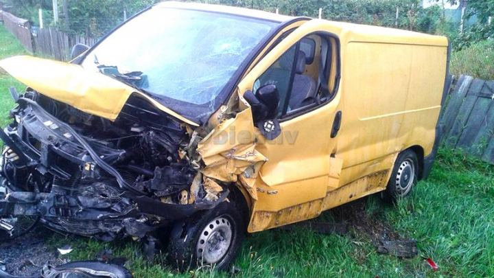 Un cuplu de moldoveni implicat într-un grav accident în România. Bărbatul este în COMĂ de gradul III