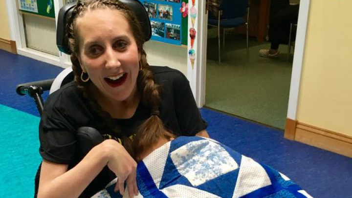 NENOROCIRE: A rămas paralizată și cu leziuni pe creier după ce a mâncat alune