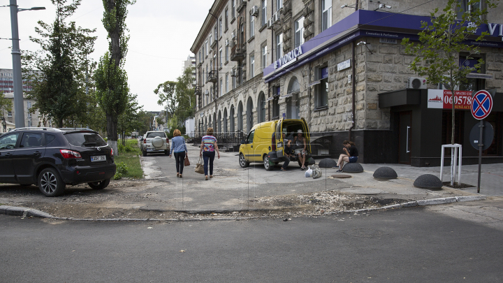 ZECE ZILE până când bulevardul principal al țării va fi gata. Ștefan cel Mare arată de parcă lucrările nici nu ar fi început (FOTOREPORT)