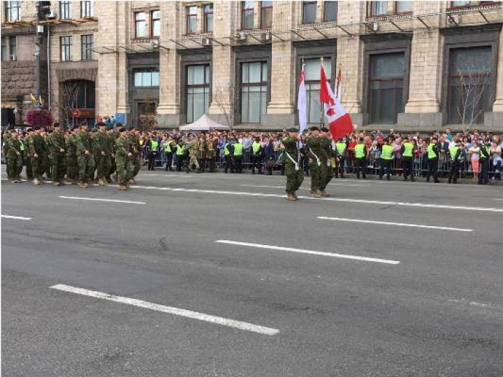 Militarii Armatei Naţionale a Moldovei au defilat la Kiev cu ocazia Zilei Independenţei Ucrainei (VIDEO/FOTO)