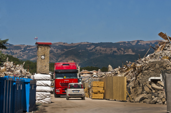 Un an de la devastatorul seism din Italia. Cum arată Amatrice, orașul cel mai grav afectat (GALERIE FOTO)