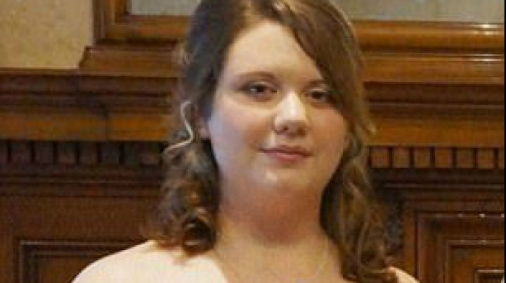 Dragoste și umilință. I-a cumpărat un inel de logodnă mic pentru a o determina să slăbească. Ce a urmat (FOTO)