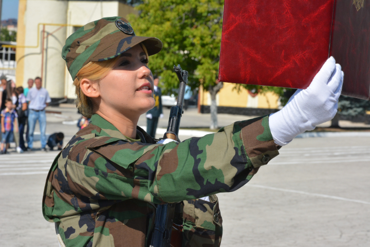 55 de studenți au depus jurământul la Academia Militară a Forțelor Armate "Alexandru cel Bun" (FOTO)