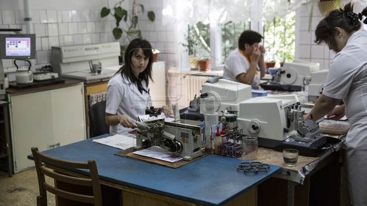 Laboratorul Institutului Oncologic prezentat în imagini (FOTOREPORT)