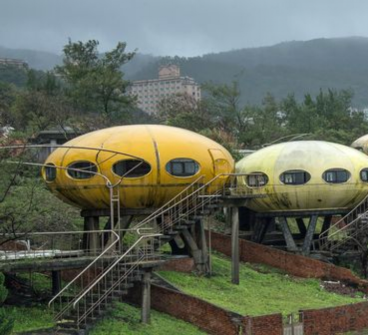 Imagini înfricoșătoare din "casele extraterestre". Mulți voiau să locuiască în ele (FOTO)