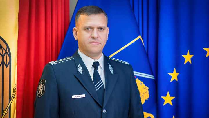 INEDIT! Ce cadou a primit șeful IGP, Alexandru Pînzari, de Ziua Îndrăgostiţilor (FOTO)