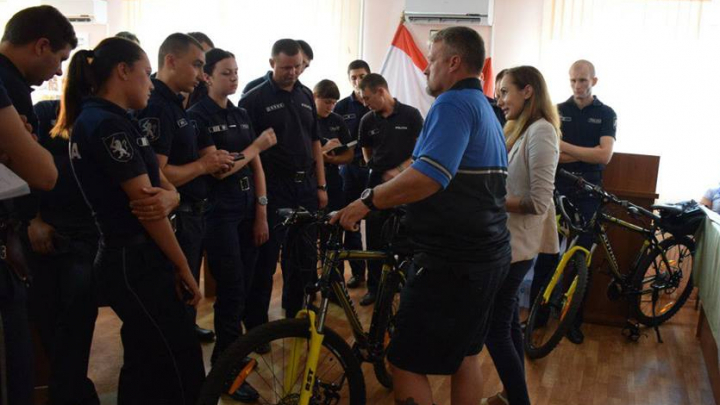 Apariţie neaşteptată pe străzile Capitalei! În curând poliţiştii vor asigura ordinea publică pe două roţi (FOTO)