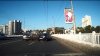 ACCIDENT CA ÎN FILME în Capitală. Momentul în care o maşină loveşte puternic un automobil ce staţiona în ambuteiaj (VIDEO)