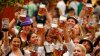 Berea curge gârlă la Munchen, unde a început festival Oktoberfest. Veselia va dura 18 zile, în condiții de securitate sporită