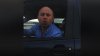 Tupeul unui bărbat din Capitală: Iese cu maşina pe contrasens şi înjură ceilalţi şoferi cărora le-a blocat drumul (VIDEO +18)