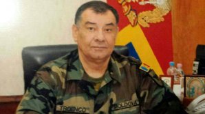 Premierul Filip publică un mesaj în care un fost ministru îl amenință că se aliază cu Năstase dacă postul soției sale e restructurat