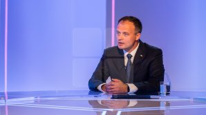 Preşedintele Parlamentului, Andrian Candu invitat special la Fabrika. Cele mai importante declarații