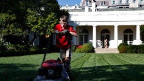 Şi-a împlinit unul dintre cele mai mari visuri. Un copil de 11 ani a tuns peluza Casei Albe