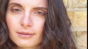 Fosta iubită a unui cunoscut artist internațional, arestată pentru crimă