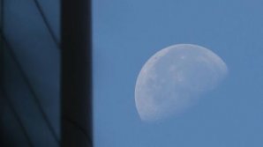 Omenirea trebuie să existe si pe Lună şi pe Martie. "Satul lunar" reprezintă prima etapă