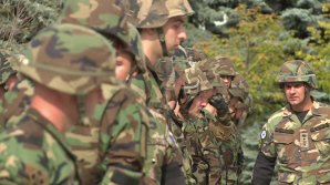 Cei 57 de militari, care vor participa la aplicațiile din Ucraina, sunt pregătiți să pornească la drum