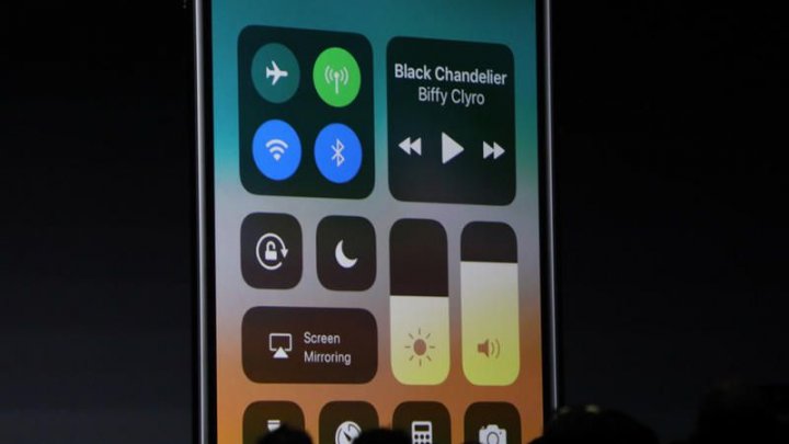 iOS 11 este disponibil pentru actualizare. S-a lansat fără una dintre funcţiile promise