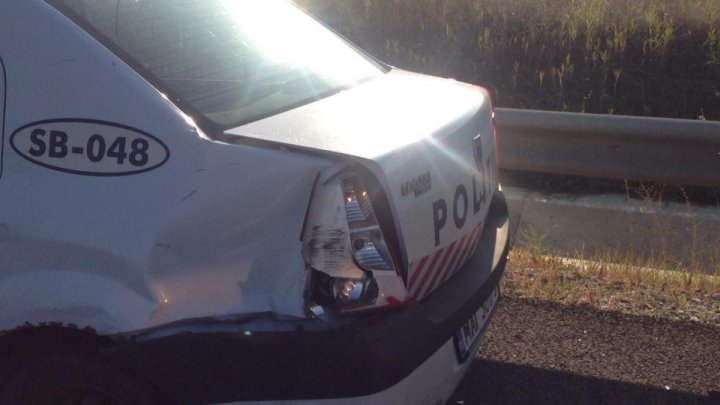 Un poliţist a fost rănit grav de un TIR în timp ce se afla la serviciu