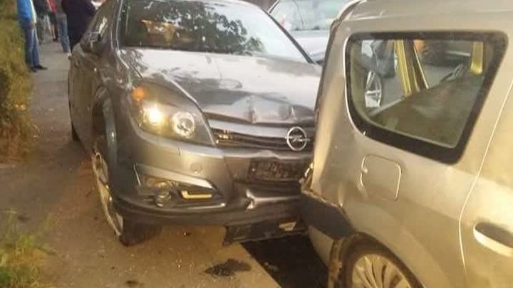 Un şofer mort de beat a distrus cinci maşini parcate pe marginea străzii (FOTO)