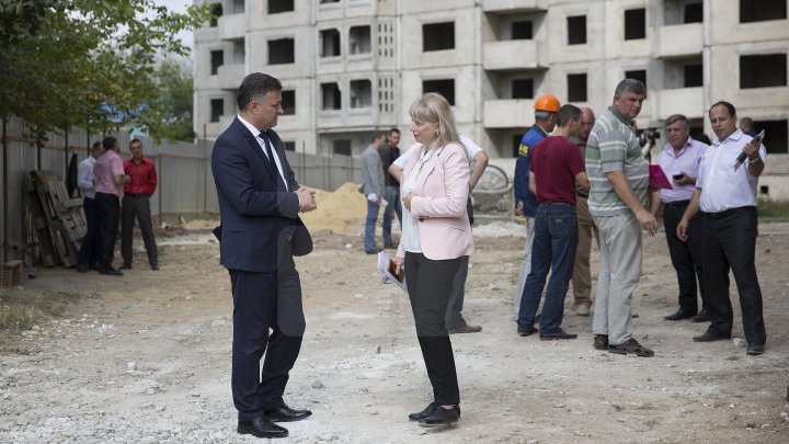 Peste 70 de familii vor beneficia de apartamente sociale în oraşul Rezina (FOTOREPORT)