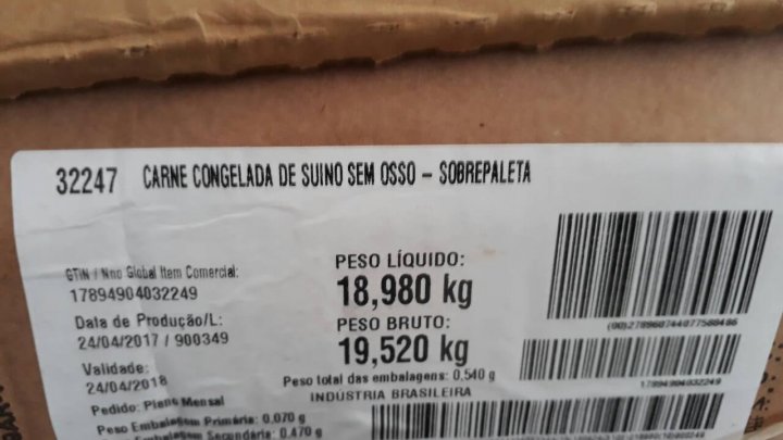 Sute de kilograme de carne fără acte de proveniență, CONFISCATE în raionul Căușeni. Unde urma să ajungă marfa