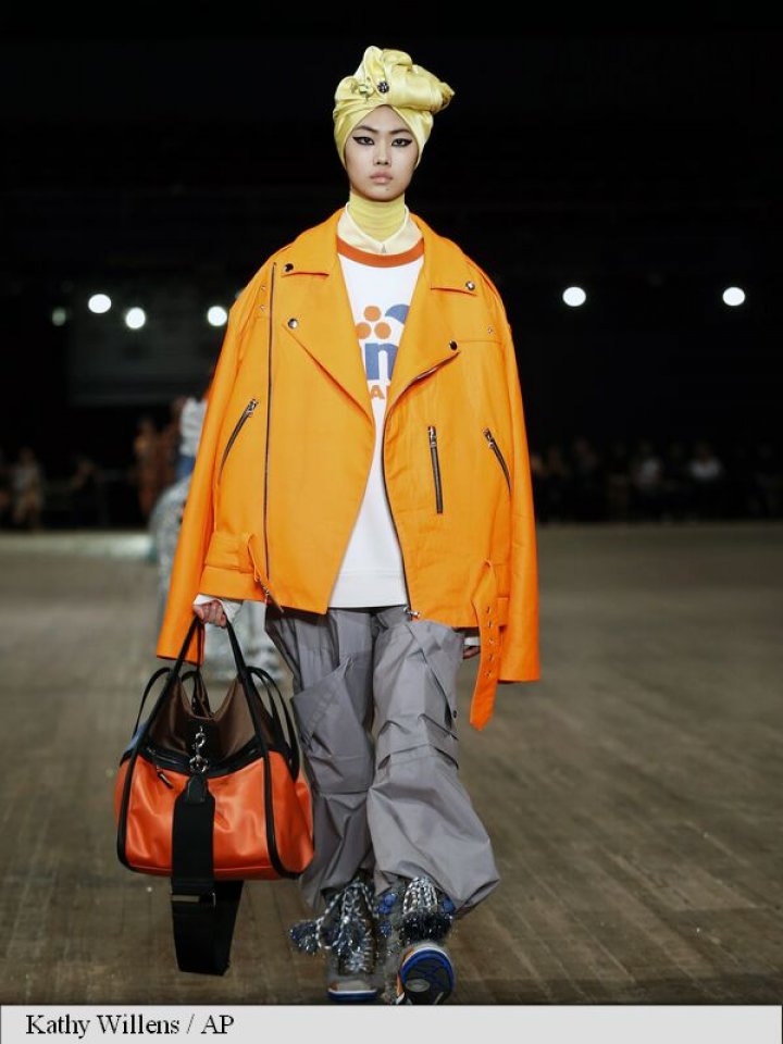 New York Fashion Week: Prezentările de modă au fost încheiate de celebrii Marc Jacobs și Michael Kors