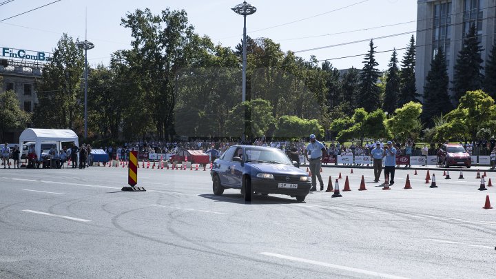 S-a dat startul Campionatului internaţional "Bodyguard 2017". La eveniment au fost prezenţi Pavel Filip şi Andrian Candu (VIDEO/FOTO)