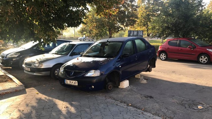 Ghinion pentru un şofer român venit la Chişinău! Cum şi-a găsit maşina lăsată în parcare (FOTO)