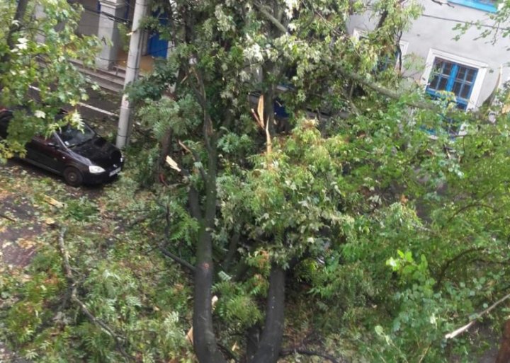 TORNADĂ în România! OPT morți și 62 răniți, în urma unei furtuni violente (FOTO/VIDEO)