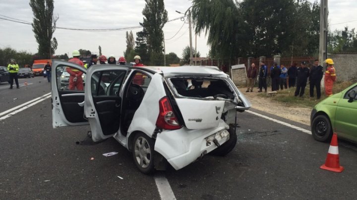 ACCIDENT GROAZNIC în România: O fetiţă de 5 ani şi mama ei, ÎN STARE CRITICĂ (VIDEO)