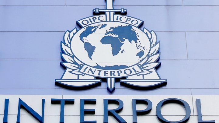 Un educator pedofil din Braşov este căutat prin Interpol