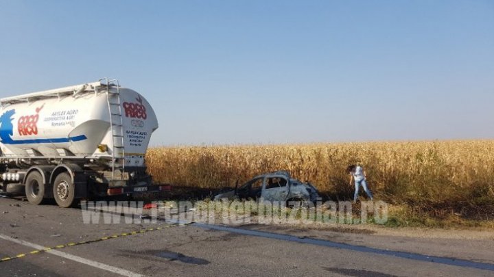 Accident grav între un TIR și două autoturisme. O persoană a murit carbonizată