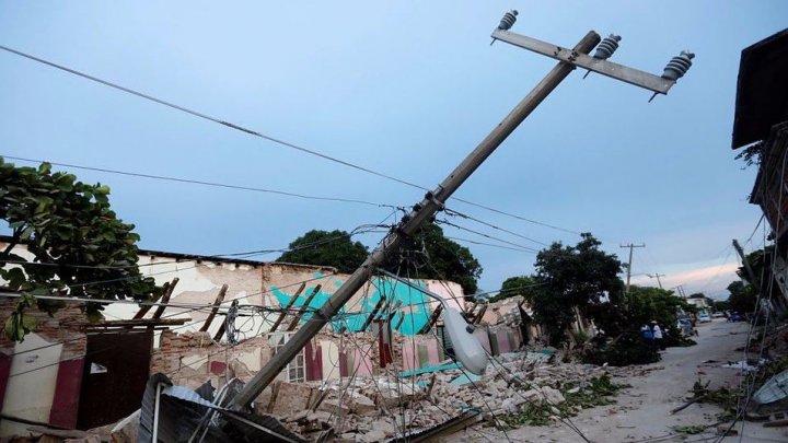 CUTREMUR DEVASTATOR în Mexic. Peste 200 de oameni şi-au pierdut viaţa (FOTO/VIDEO)