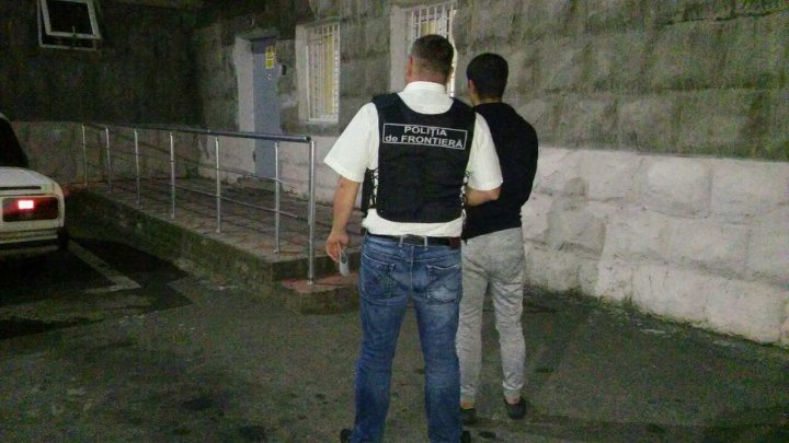 Detalii în cazul cetăţeanului turc, reţinut pe Aeroport. A încercat anterior să mituiască un poliţist de frontieră