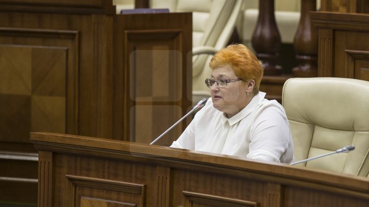 Ziua Internațională a Democrației, marcată cu mult fast la Parlament. Legislativul și-a deschis ușile pentru toți curioșii