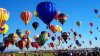 PUBLIKA WORLD: Sute de baloane cu aer cald au împânzit cerul din Albuquerque (VIDEO)