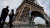 Zece tineri au fost arestaţi în Franţa pentru plănuirea asasinatelor unor politicieni