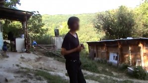 SCLĂVIE MODERNĂ LA CĂUȘENI. Un bărbat a muncit patru luni fără salariu la o fermă 