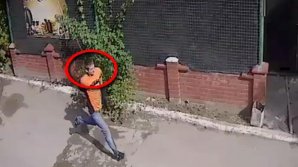Un bărbat din Capitală este căutat de poliţie după ce a furat un telefon (VIDEO)