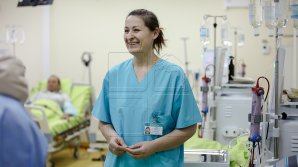 VESTE BUNĂ! Medicii şi farmaciştii începători vor primi indemnizaţia în trei tranşe